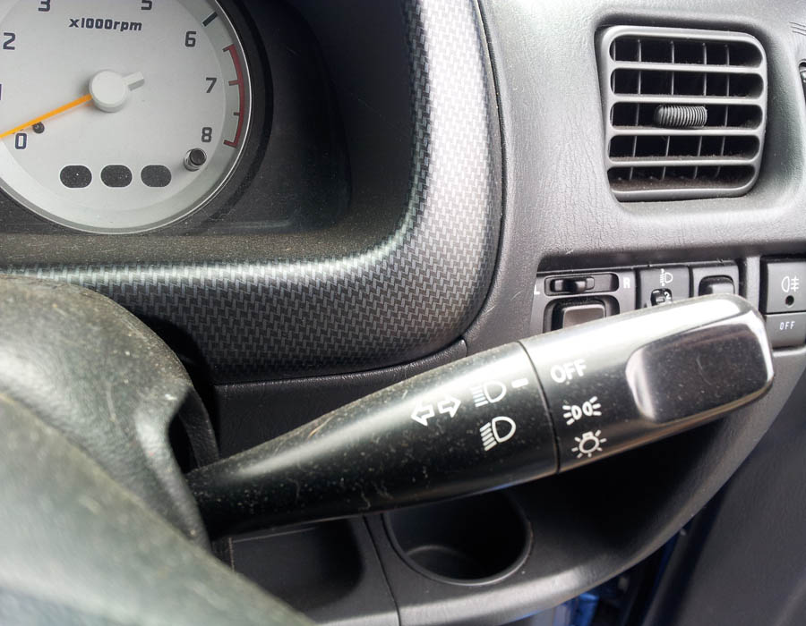 Suzuki Ignis Sport headlight-switch